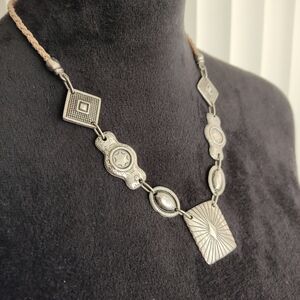 Elegant Silver Geometric Necklace